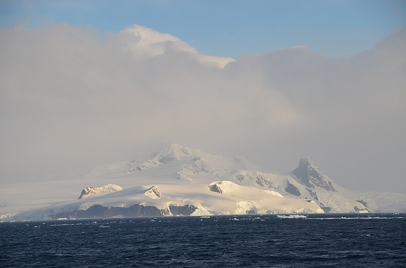 140_Antarctica_Peninsula_Gerlache_Strait.JPG