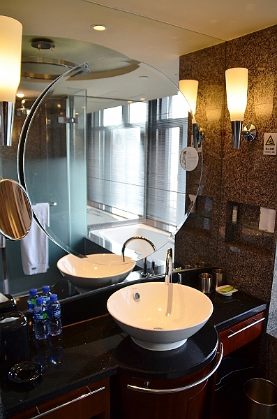 012_China_Shanghai_Westin_Hotel.JPG