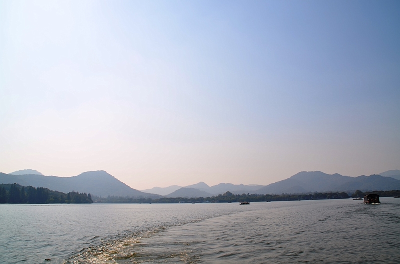 116_China_Hangzhou_West_Lake.JPG