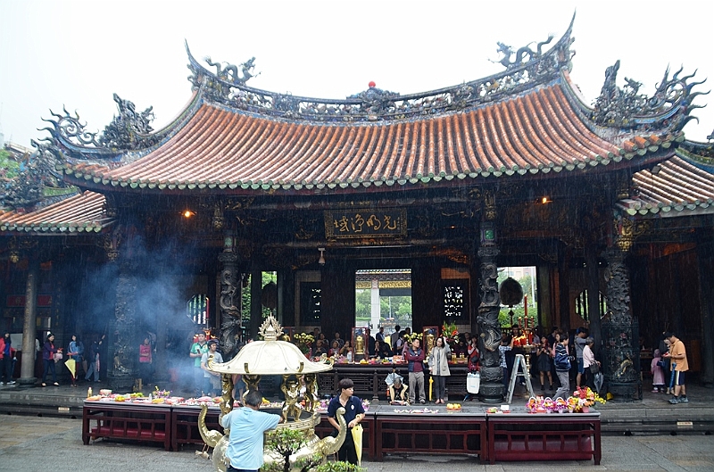 015_Taiwan_Taipei_Longshan_Temple.JPG