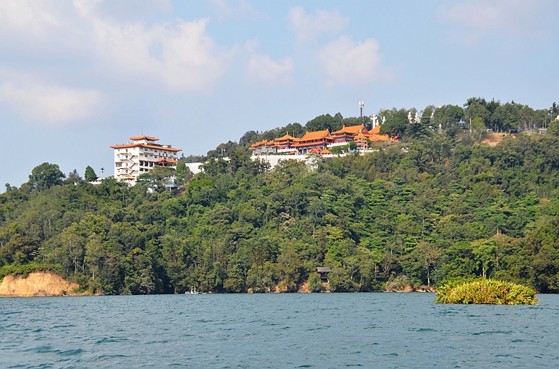 044_Taiwan_Sun_Moon_Lake.JPG
