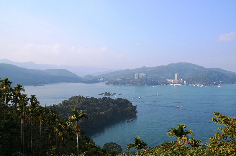 062_Taiwan_Sun_Moon_Lake.JPG