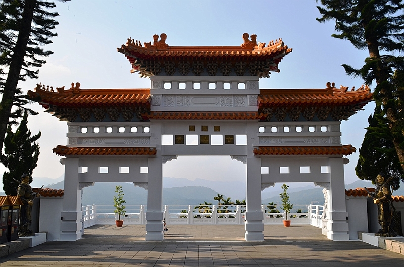 064_Taiwan_Sun_Moon_Lake_Xuan_Zang_Temple.JPG