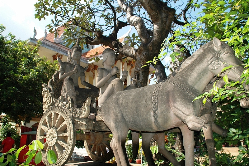 099_Cambodia_Phnom_Penh_Wat_Ounalom.JPG