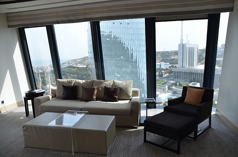 004_Azerbaijan_Baku_Fairmont_Flame_Towers.JPG