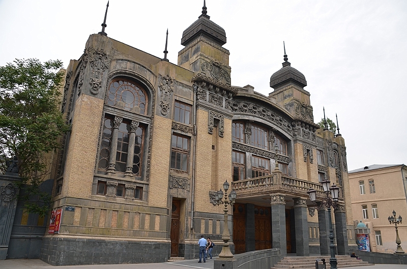 061_Azerbaijan_Baku_Theatre.JPG