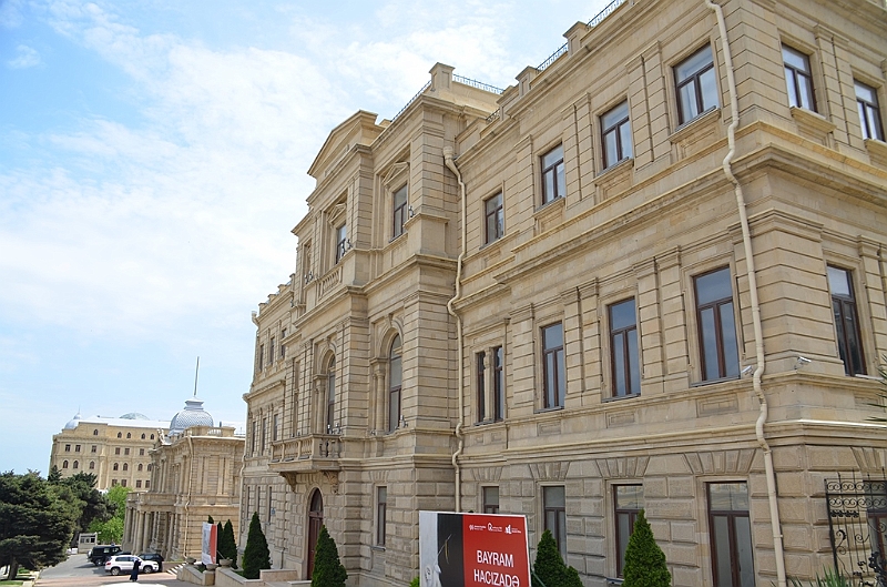 206_Azerbaijan_Baku_National_Museum_of_Art.JPG