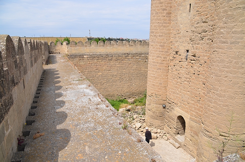 303_Azerbaijan_Great_Mardakan_Fortress.JPG