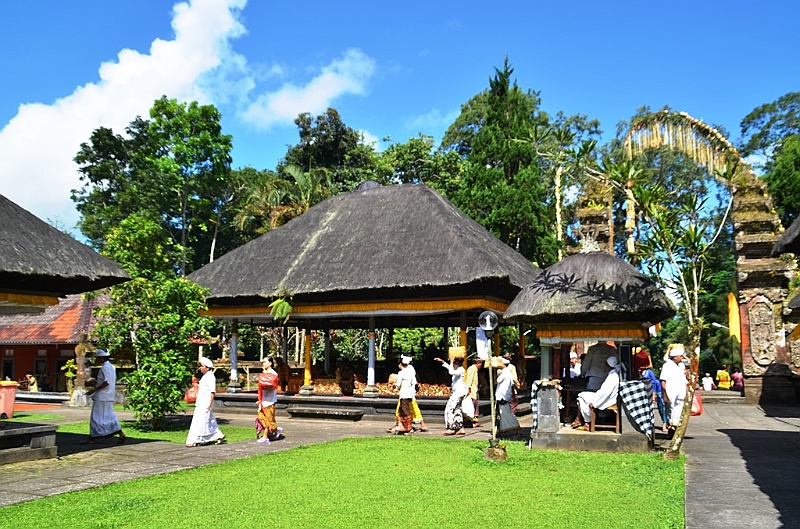 127_Bali_Pura_Luhur_Batukaru.JPG