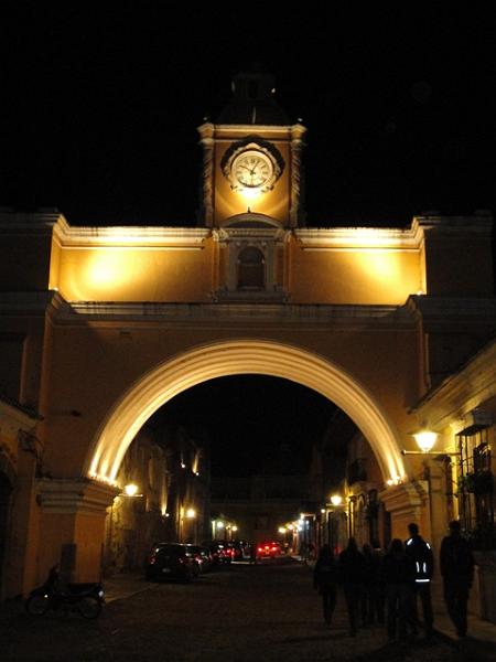 230_Guatemala_Antigua_El_Arco.JPG