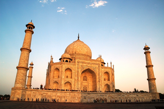 328_India_Taj_Mahal.JPG