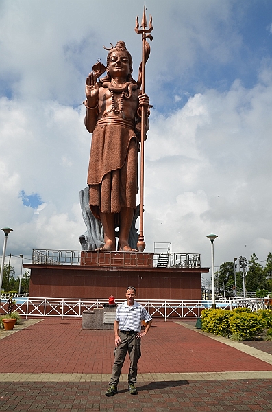 124_Mauitius_South_Grand_Bassin_Shiva_Statue.JPG