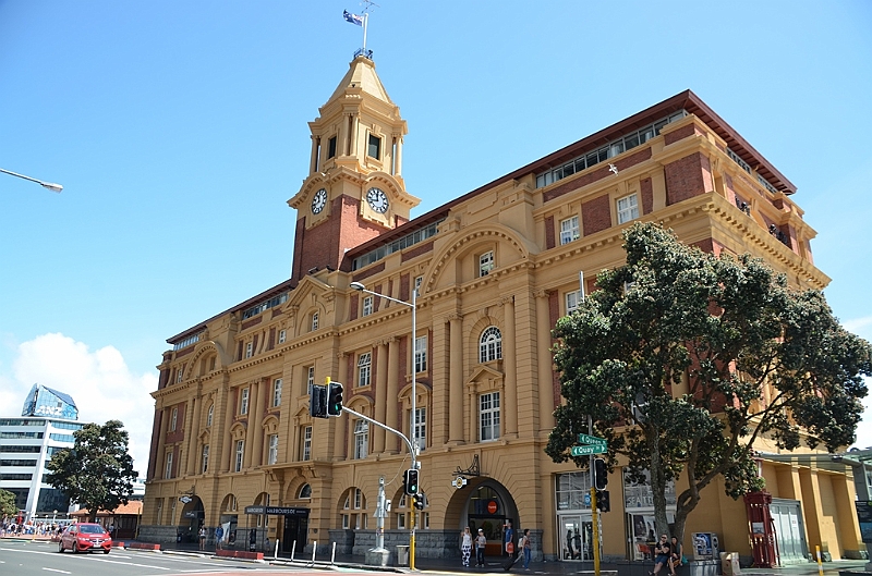 058_New_Zealand_Auckland_Ferry_Building.JPG