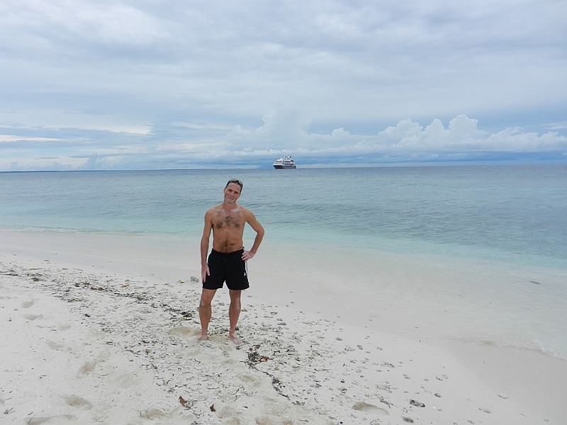 216_Papua_New_Guinea_Nuratu_Island_Privat.JPG - 