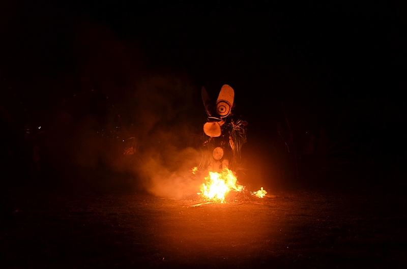 235_Papua_New_Guinea_Rabaul_Baining_Fire_Dancers.JPG
