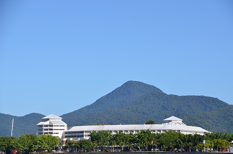 011_Australia_Cairns_Shangri_La.JPG