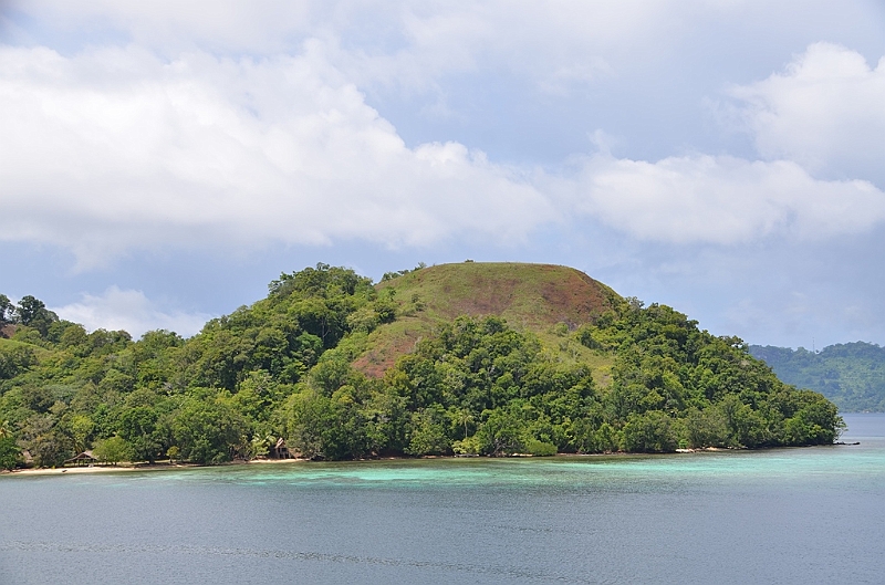 021_Solomon_Islands_Roderick_Bay.JPG