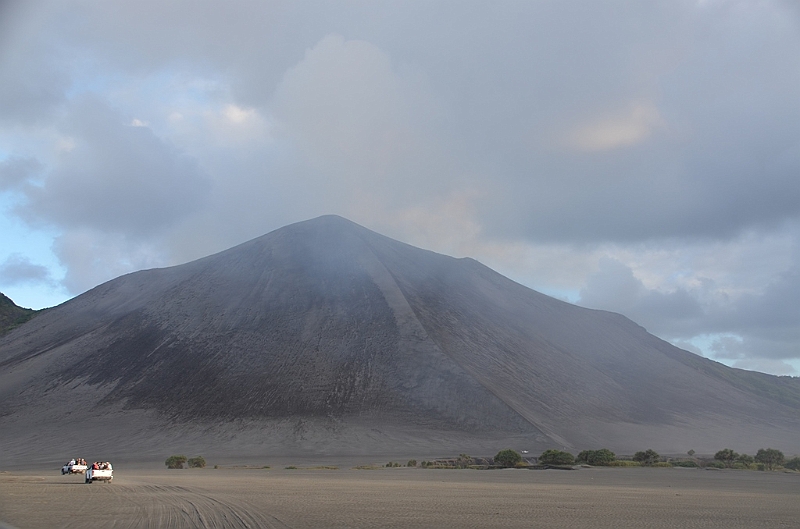 149_Vanuatu_Tanna_Island_Mount_Yasur.JPG