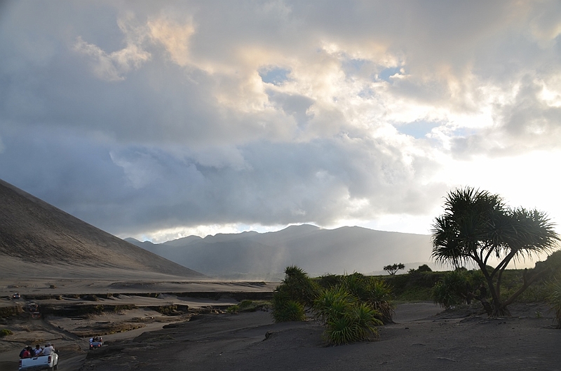 152_Vanuatu_Tanna_Island_Mount_Yasur.JPG