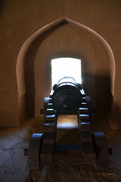 377_Oman_Rustaq_Fort.JPG