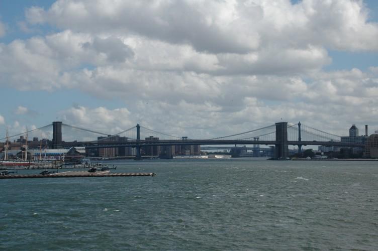 192_NewYork_States_Island_Ferry_BrooklynBridge.JPG