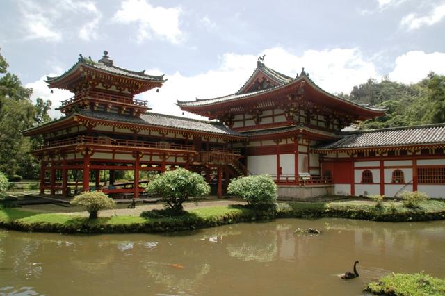 118_USA_Hawaii_Oahu_Valley_of_the_Temples_Byodo_In.JPG