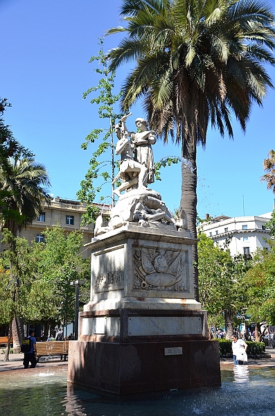 060_Chile_Santiago_Plaza_de_Armas.JPG