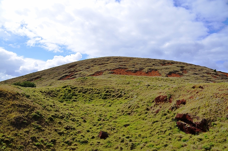 102_Chile_Easter_Island_Puna_Pau.JPG