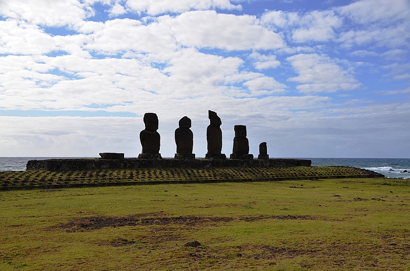 162_Chile_Easter_Island_Tahai.JPG