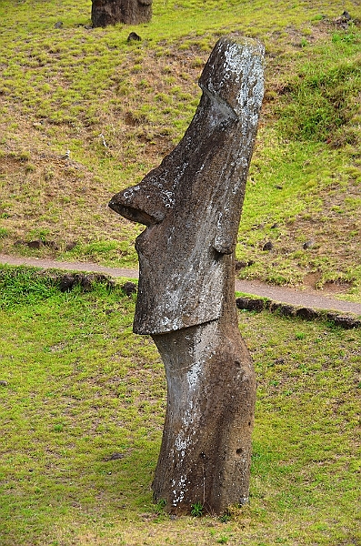 177_Chile_Easter_Island_Rano_Raraku.JPG