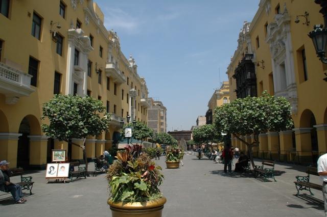 006_Peru_Lima_Plaza_de_Armas.JPG