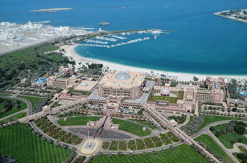 127_Abu_Dhabii_Emirates_Palace.JPG