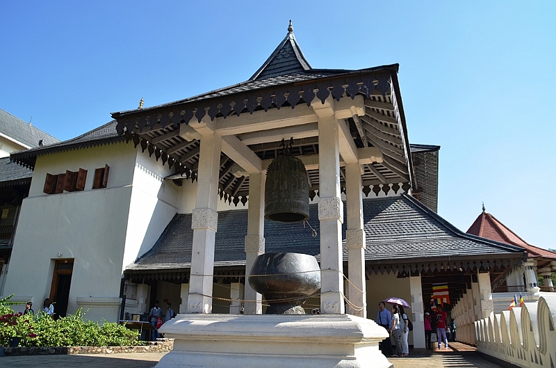 333_Sri_Lanka_Kandy_Temple_of_the_Sacred_Tooth.JPG